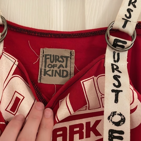 LF Crop Top - Picture 2 of 3